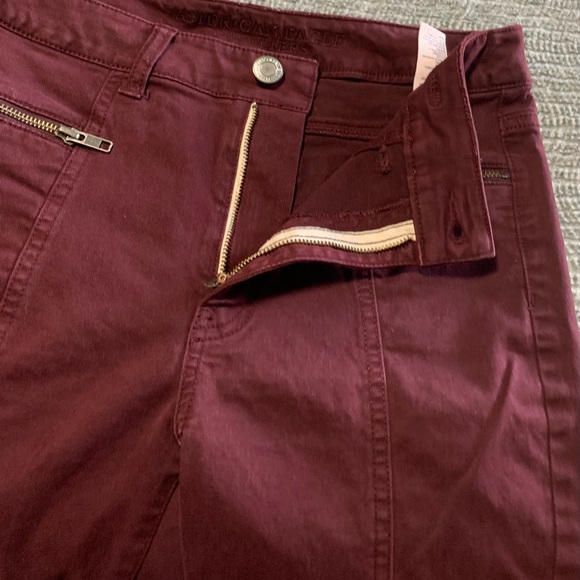 3/$30 American Eagle Outfitters Burgundy High Rise Jeggings Skinny Fit - Picture 6 of 14